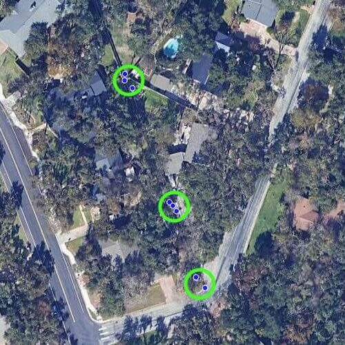 Map view of distribution line inspection with clusters of photos